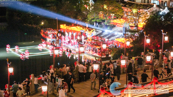 ��ʮ�Ş���ɫ���ݬF(xi��n)��(ch��ng)   ����(b��o)ͨӍ�T �S�đc �z.png