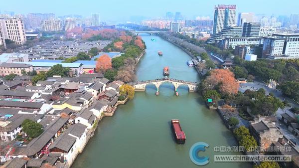 京杭運(yùn)河(杭州段)橋西社區(qū)段 本報(bào)記者 燕乃一 攝
